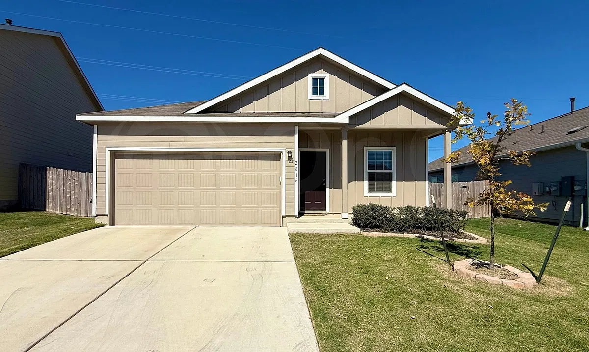 3 bed, 2.0 bath, 1217 sqft, $1,950 — Photo 1