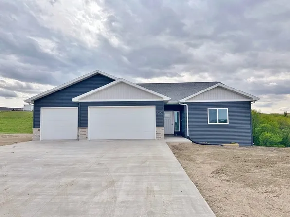 2020 Heights Ave, Burlington, ND 58722