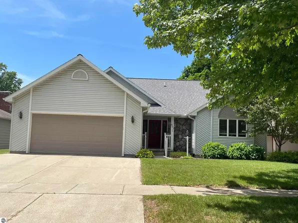 607 Gratiot Ave, Alma, MI 48801