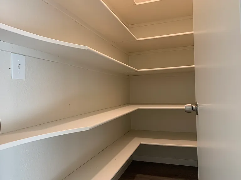 280 W Clover Rd — Photo 17