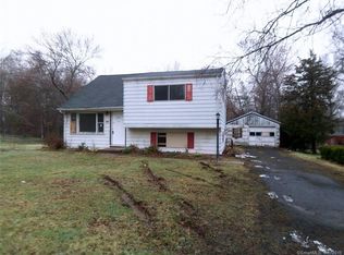 100 Annette Pl, Middletown, CT 06457