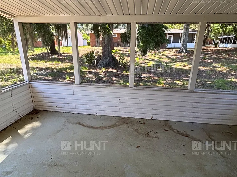 135 W Dove Ln — Photo 10