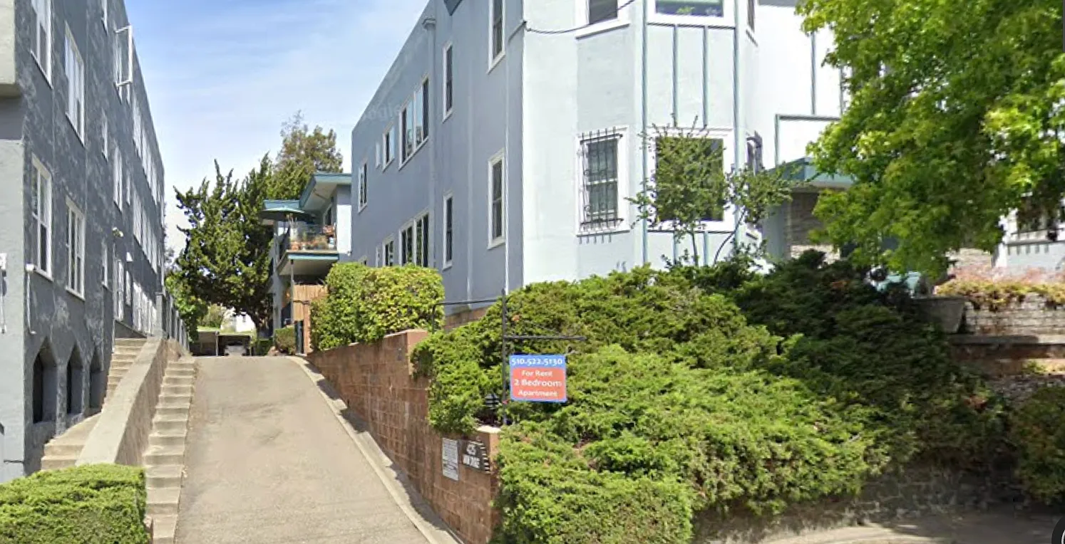 Van Dyke Apartments — Photo 1