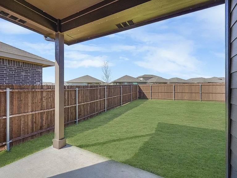 115 Hibiscus Dr — Photo 3