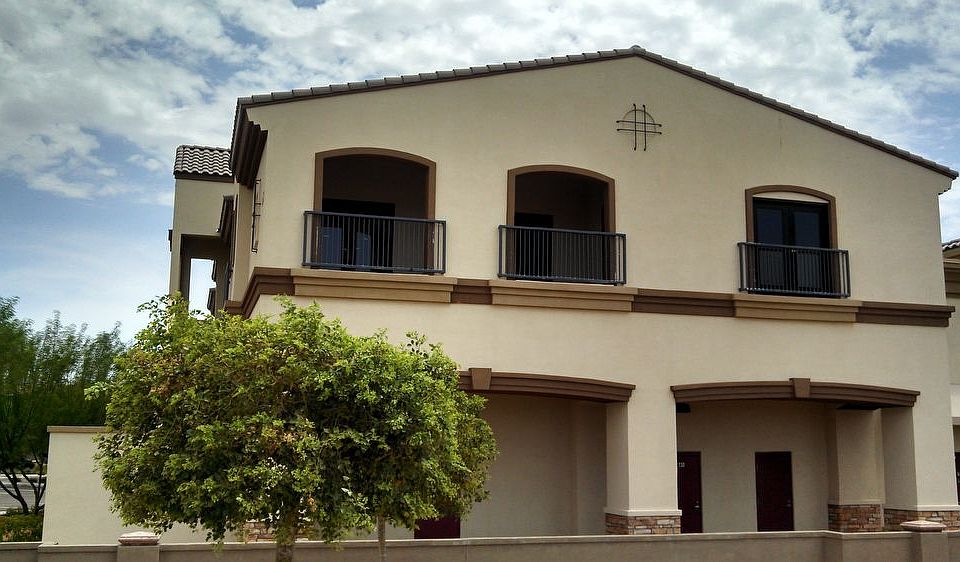 1st image of 633 S Estrella Pkwy