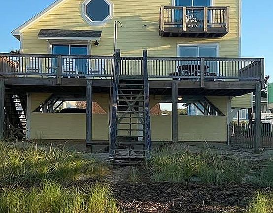 3rd image of 3719 E Beach Dr