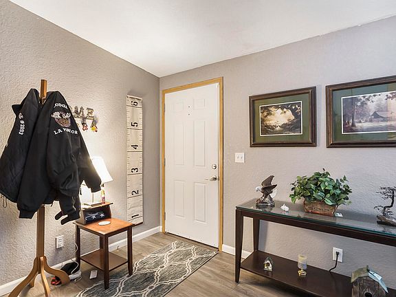 4th image of 16017 Northwood Dr