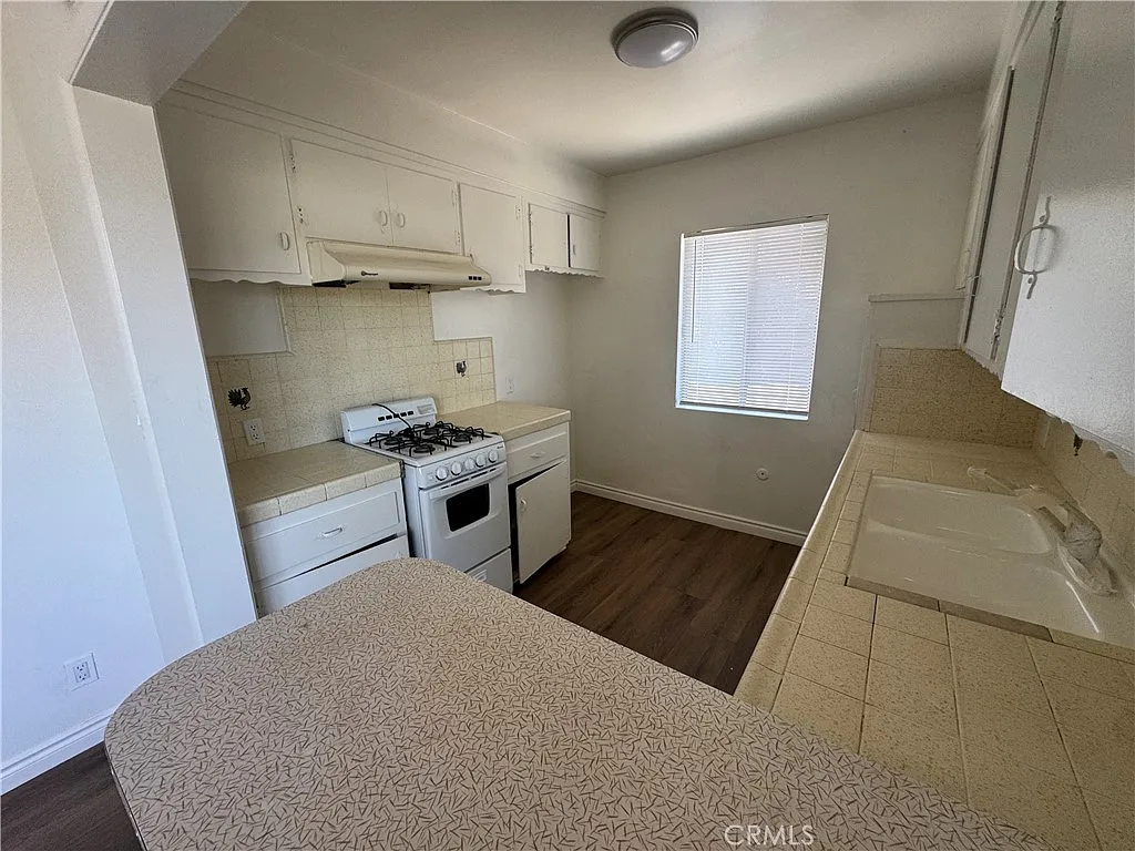 1 bed, 600 sqft, $1,750 — Photo 4