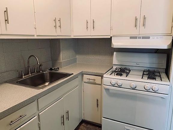 5th image of 1115 W 40th St #2W
