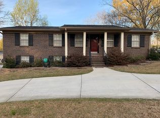 852 Skelton Ave, Gardendale, AL 35071