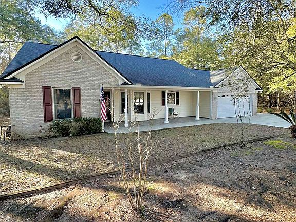 2nd image of 160 Magnolia Rdg