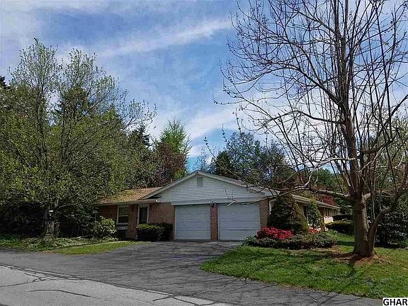 2nd image of 23 Hemlock Dr