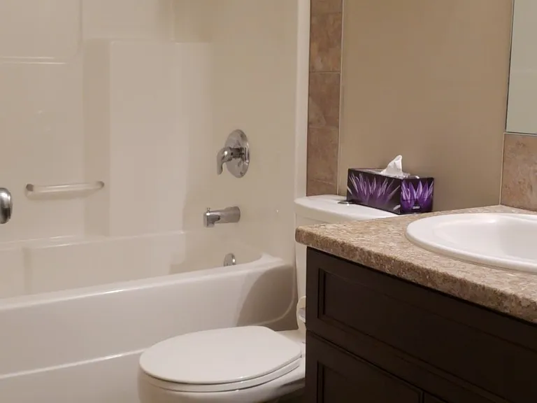1-137 Fontaine Cres #1 — Photo 10