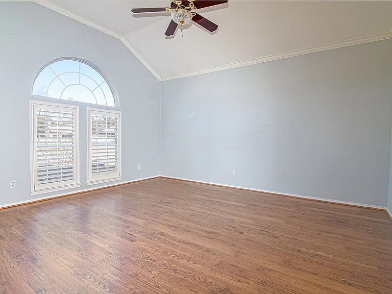 4601 Cherrywood Dr — Photo 4