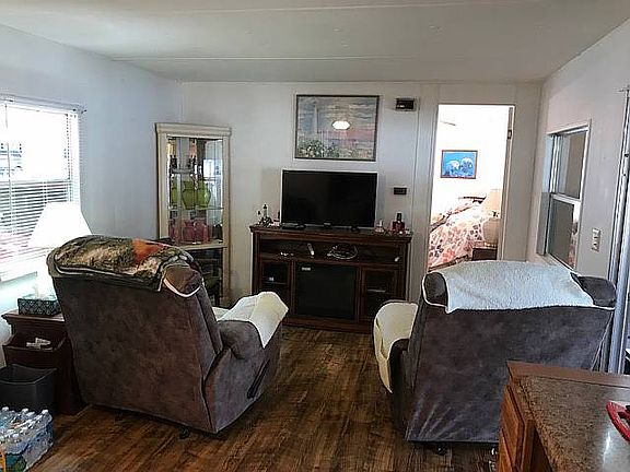 5th image of 226 Inverness Ln