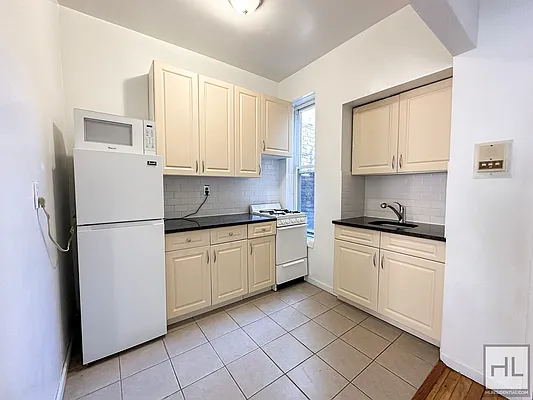 Rented by Highline Residential | media 3