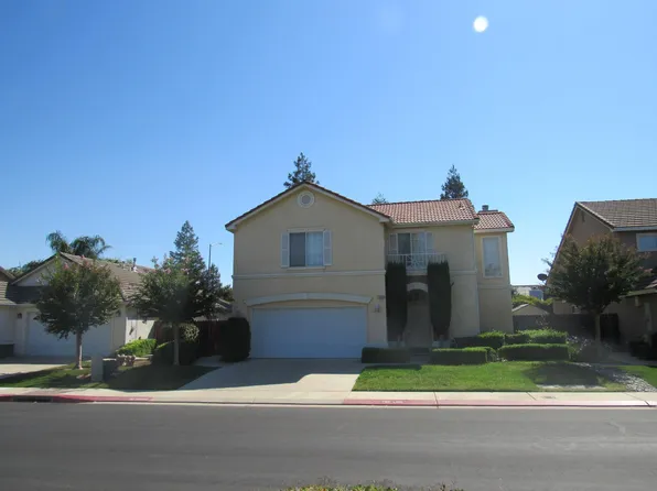 1940 Lawrence Ave, Clovis, CA 93611