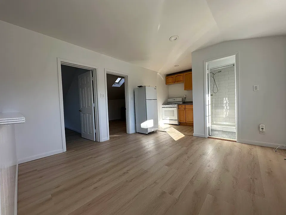 102 Java St #3
