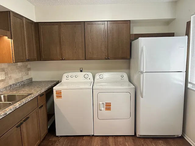 2 bed, 850 sqft, $1,425 — Photo 3