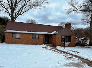 213 E 27th St, Dover, OH 44622