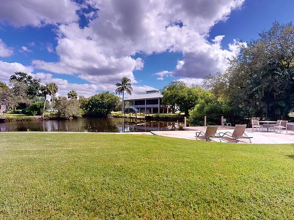 27278 Tennessee St, Bonita Springs, FL 34135