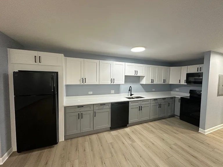 Halsted Park Apartments and Townhomes — Photo 1