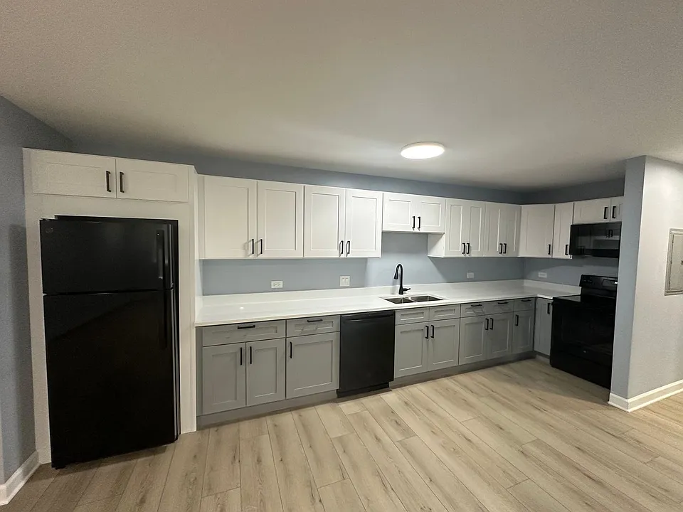 Halsted Park Apartments and Townhomes
