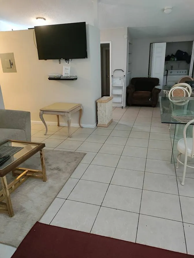 3 bed, 1136 sqft, $850 — Photo 2