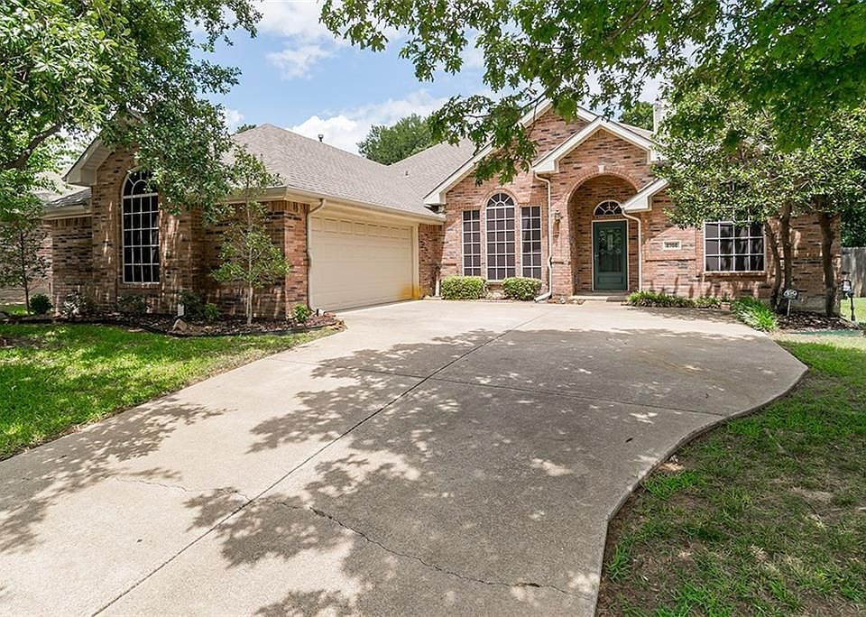 1st image of 2702 Zachary Dr