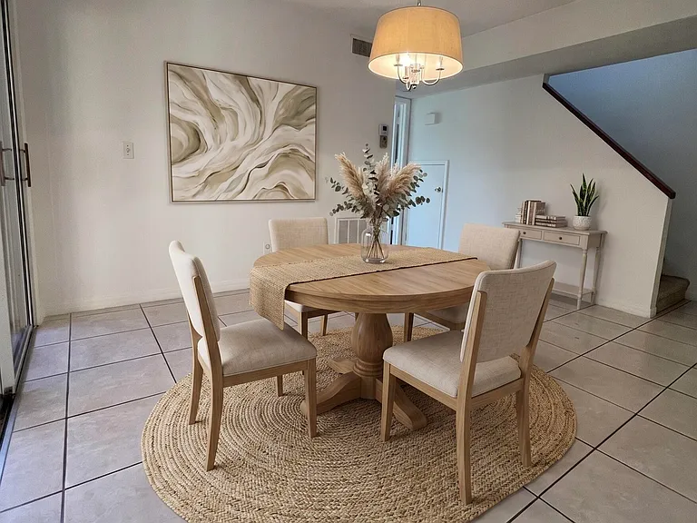 1495 Malibu Cir NE #102 — Photo 9