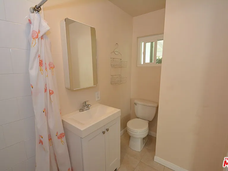 12944 Haynes St — Photo 24