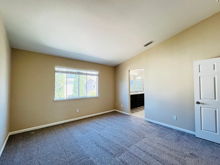 1476 Gentry Ln — Photo 11