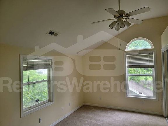2nd image of 1619 Lawrence Ave Unit A