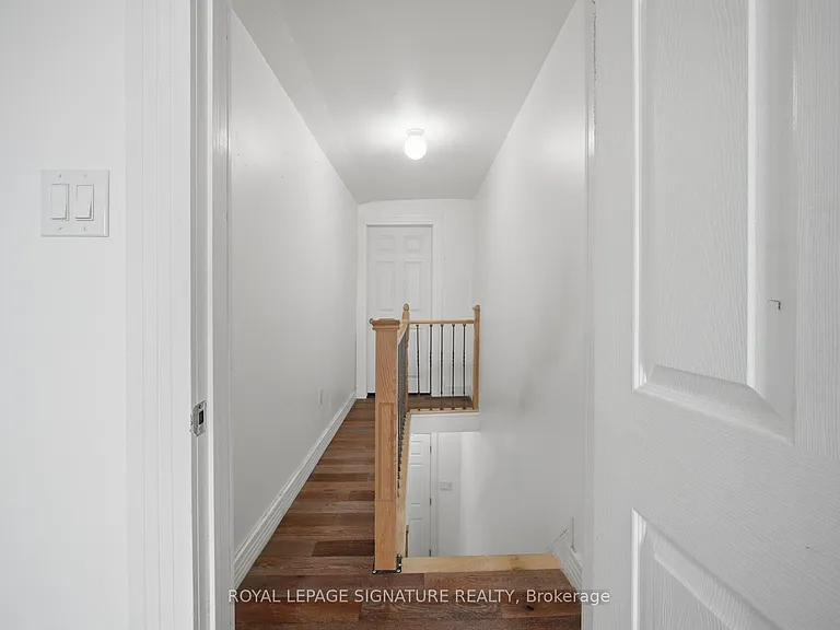 3331 Dundas St W — Photo 19