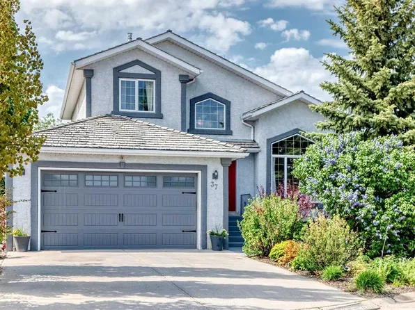 37 SE Lakeside Greens Close, Chestermere, AB T1X 1C2