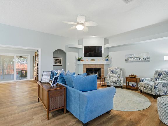 3rd image of 10736 Crosscut Dr
