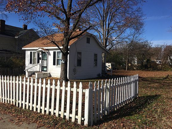 2nd image of 1718 National St