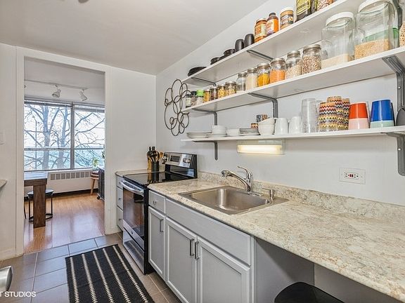 2nd image of 4800 S Chicago Beach Dr APT 301S