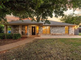 219 Coventry Dr, Hewitt, TX 76643