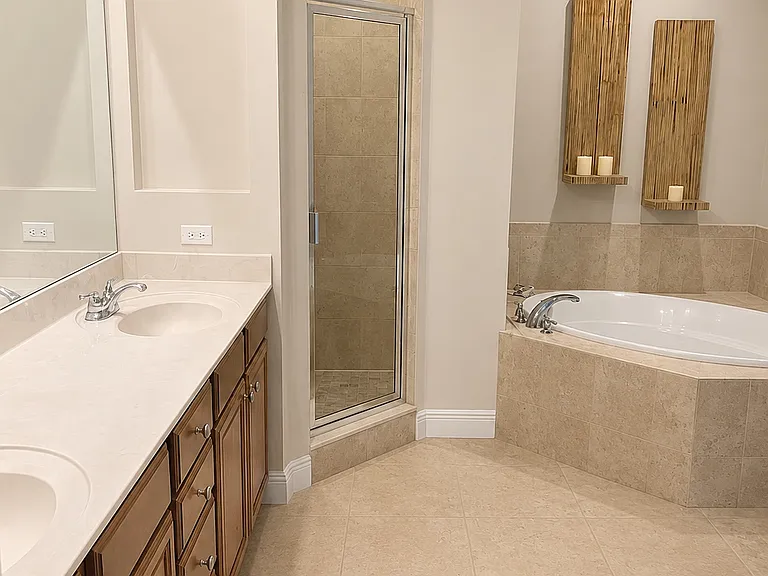1443 Lake Baldwin Ln #B — Photo 9