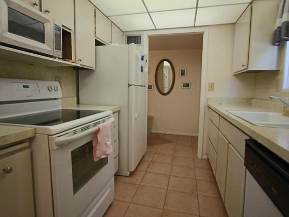 4th image of 13608 N 98th Ave Unit C