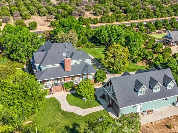 11122 Walnut St, Redlands, CA 92374