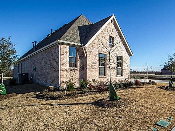 4th image of 101 Crestbrook Dr