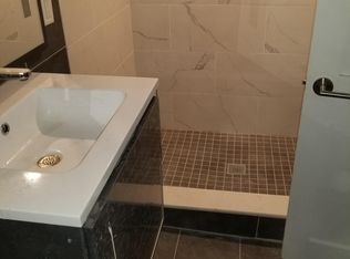 729 Walnut St APT 3A, Philadelphia, PA 19106