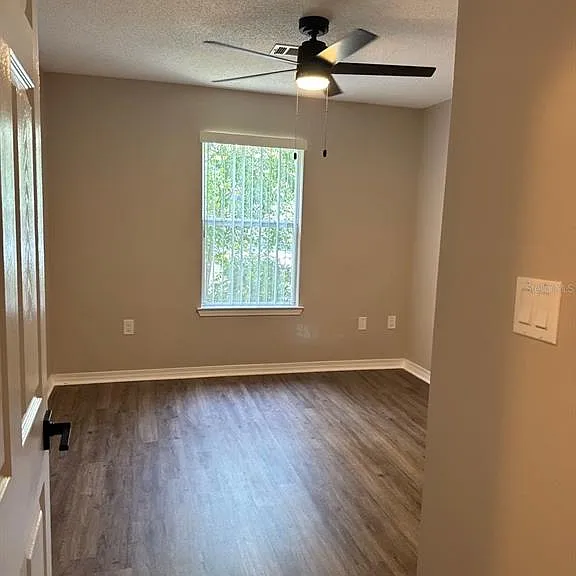 2127 Tom St #2127 — Photo 12