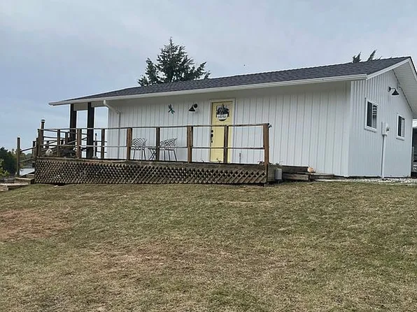 317 Five Lakes Dr, Sulphur, OK 73086