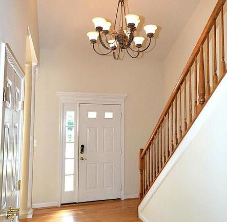3rd image of 21496 Oxford Dr