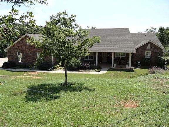 5th image of 2113 Oakridge Dr