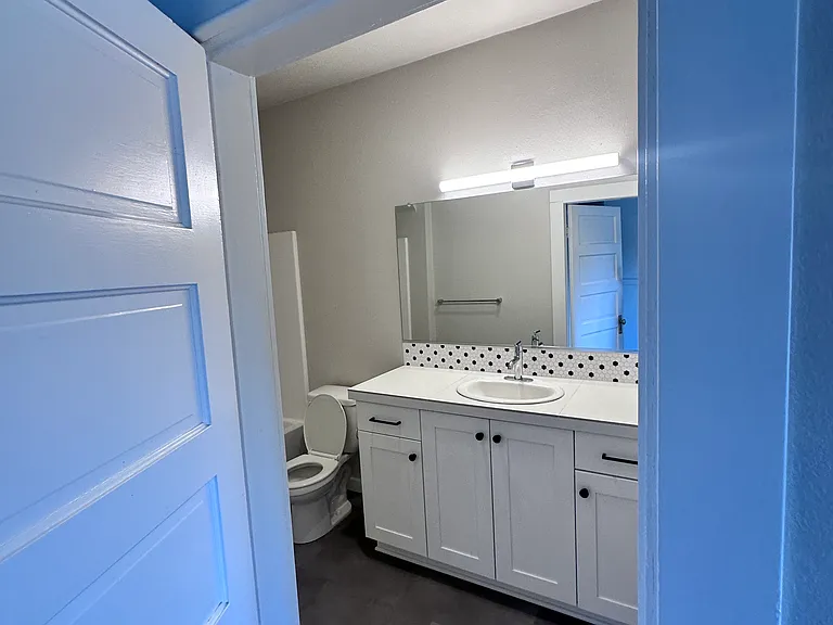 13985 S Leland Rd — Photo 13