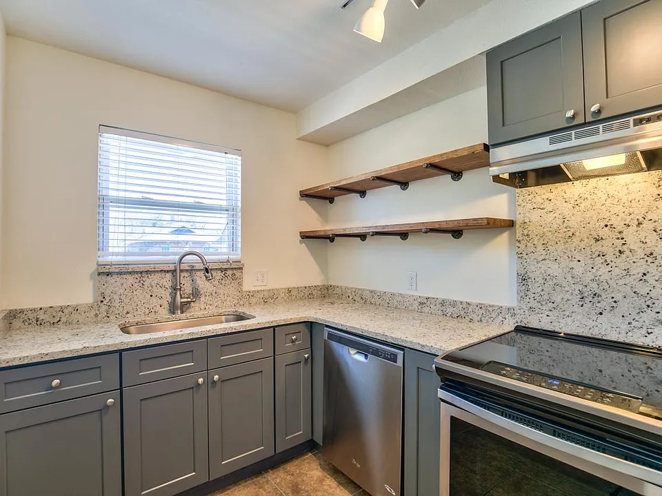 2BR - Kitchen